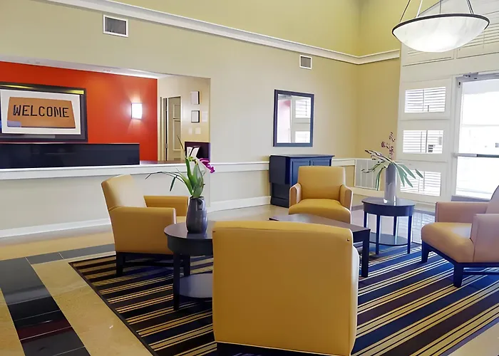 Lonestar Suites
